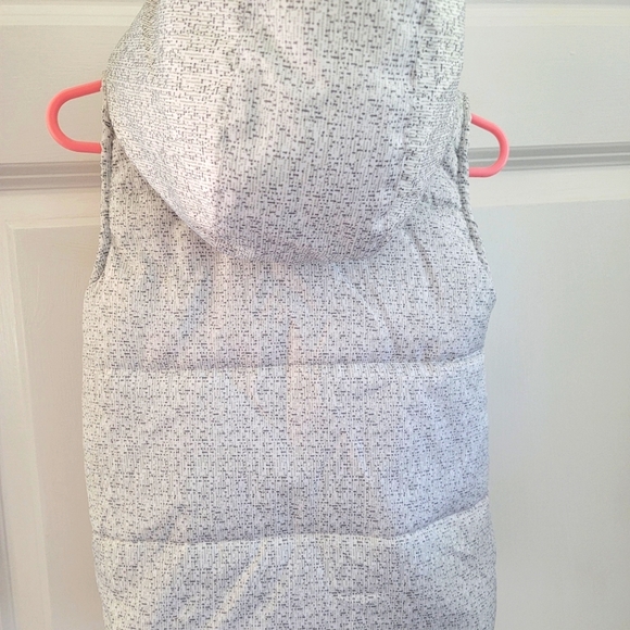 DISNEY FROZENII Child Puffer Vest With Hood 3T - Picture 4 of 6